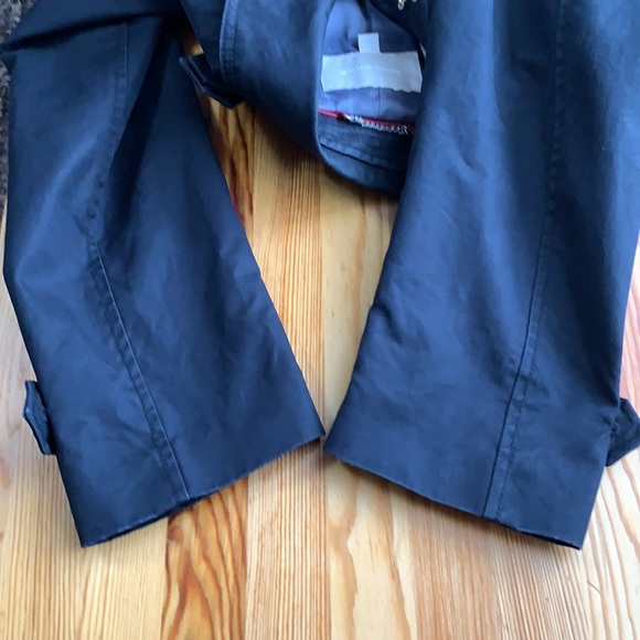 Banana Republic Classic Trench Coat - Picture 6 of 17